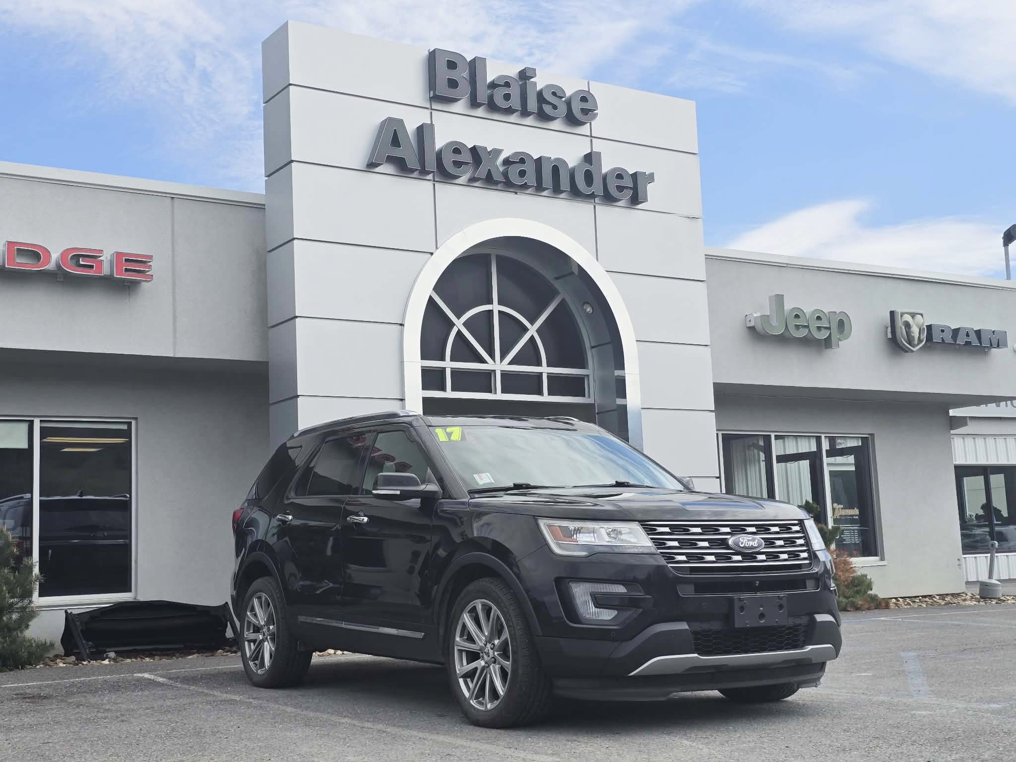 Used 2017 Ford Explorer Limited image 1