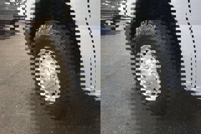 Used 2009 Ford E-350 and Econoline 350 Super Duty image 20