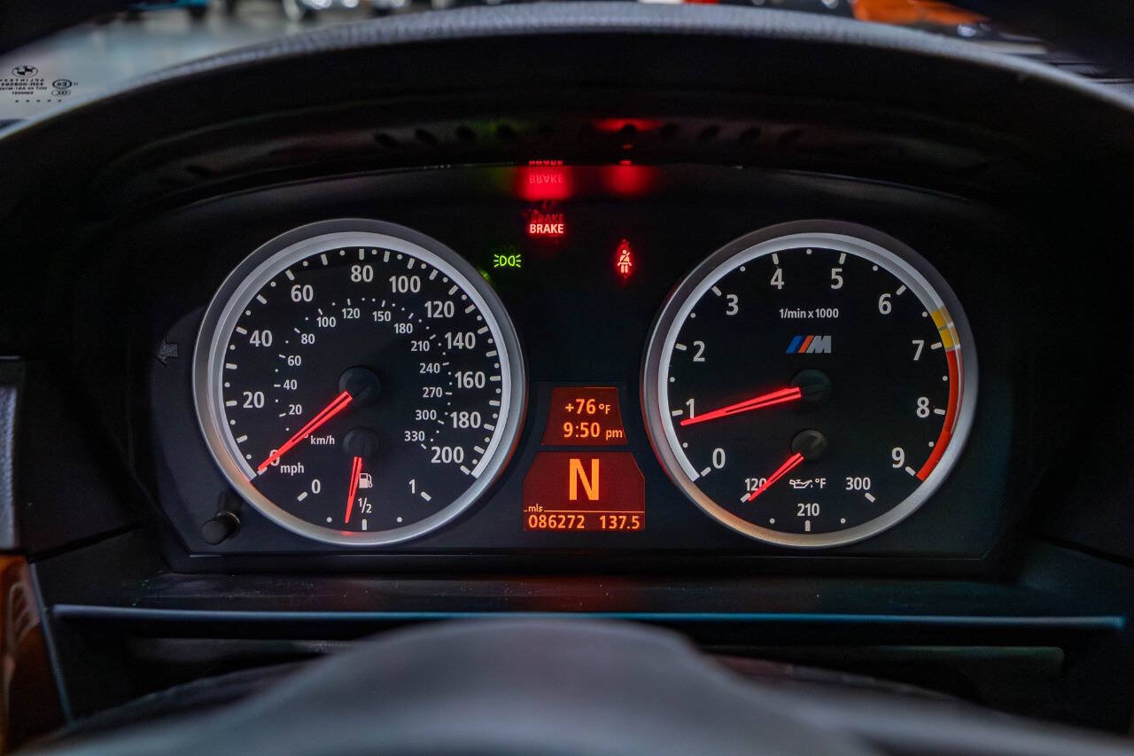 Used 2006 BMW M5 RWD image 11