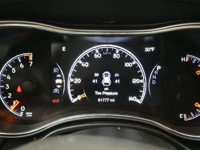 Used 2019 Jeep Grand Cherokee Laredo AWD/4WD image 19