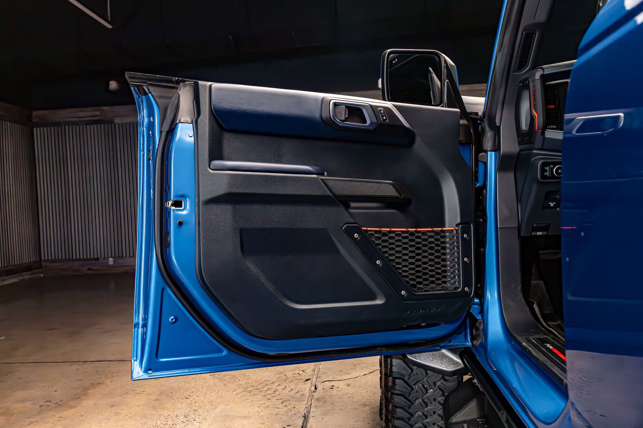 Used 2024 Ford Bronco Raptor AWD/4WD image 29