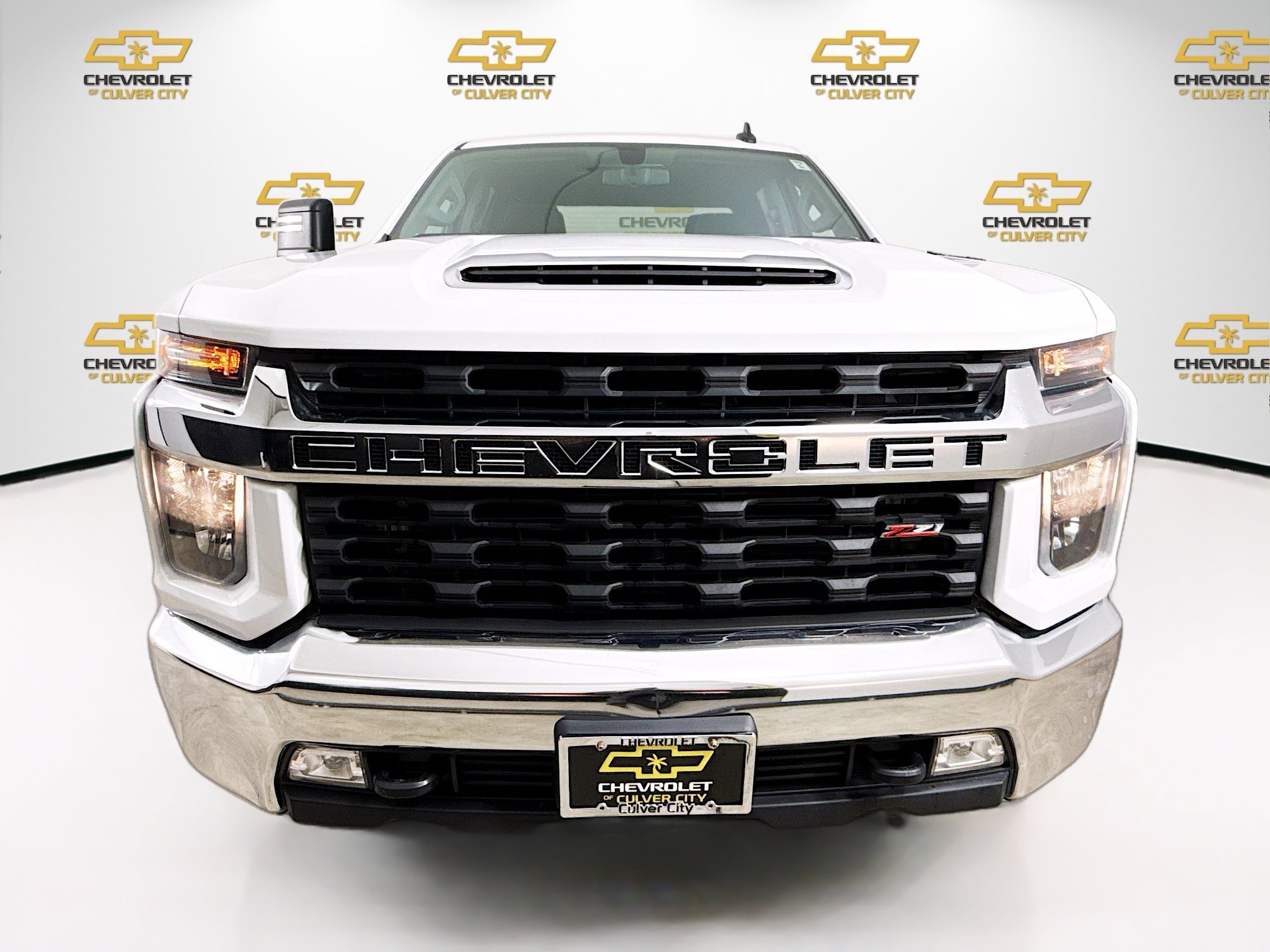 Used 2023 Chevrolet Silverado 2500 LT w/ Convenience Package image 2