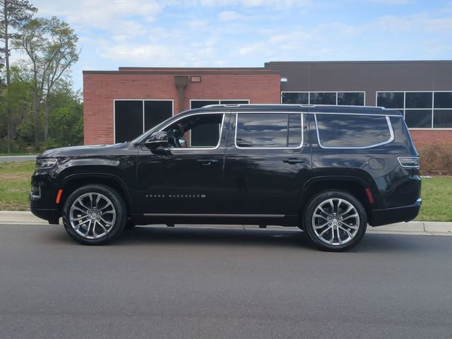 Used 2023 Jeep Grand Wagoneer Series II AWD/4WD image 10