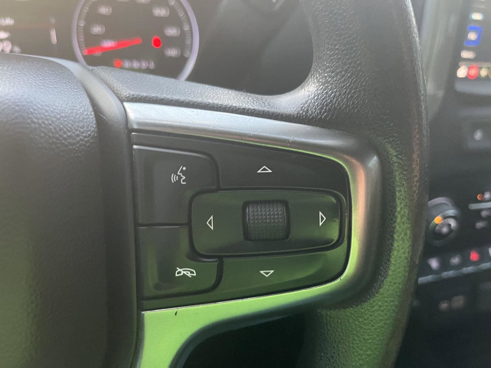 Used 2022 Chevrolet Silverado 2500 Custom w/ Custom Value Package image 16