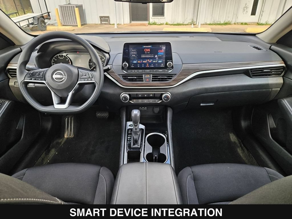 Used 2024 Nissan Altima 2.5 SV FWD image 19