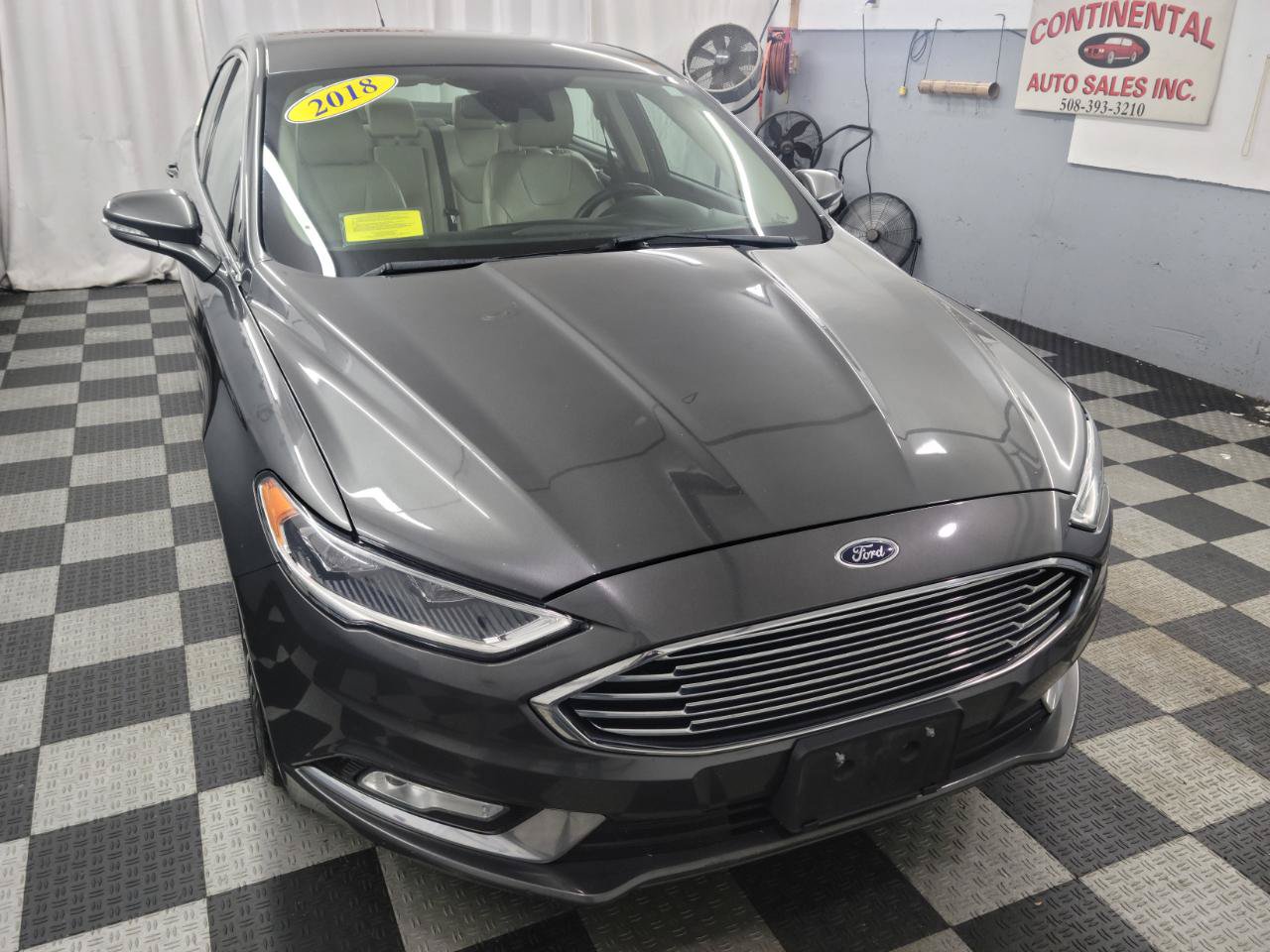 Used 2018 Ford Fusion Titanium AWD/4WD image 9