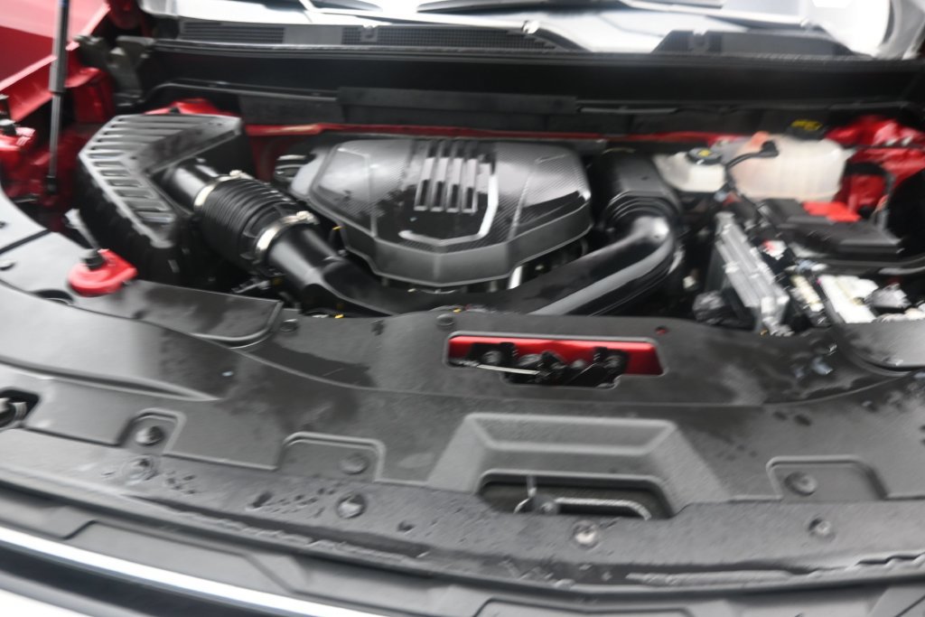 Used 2024 Chevrolet Traverse LT w/ Enhanced Driving Package FWD image 17
