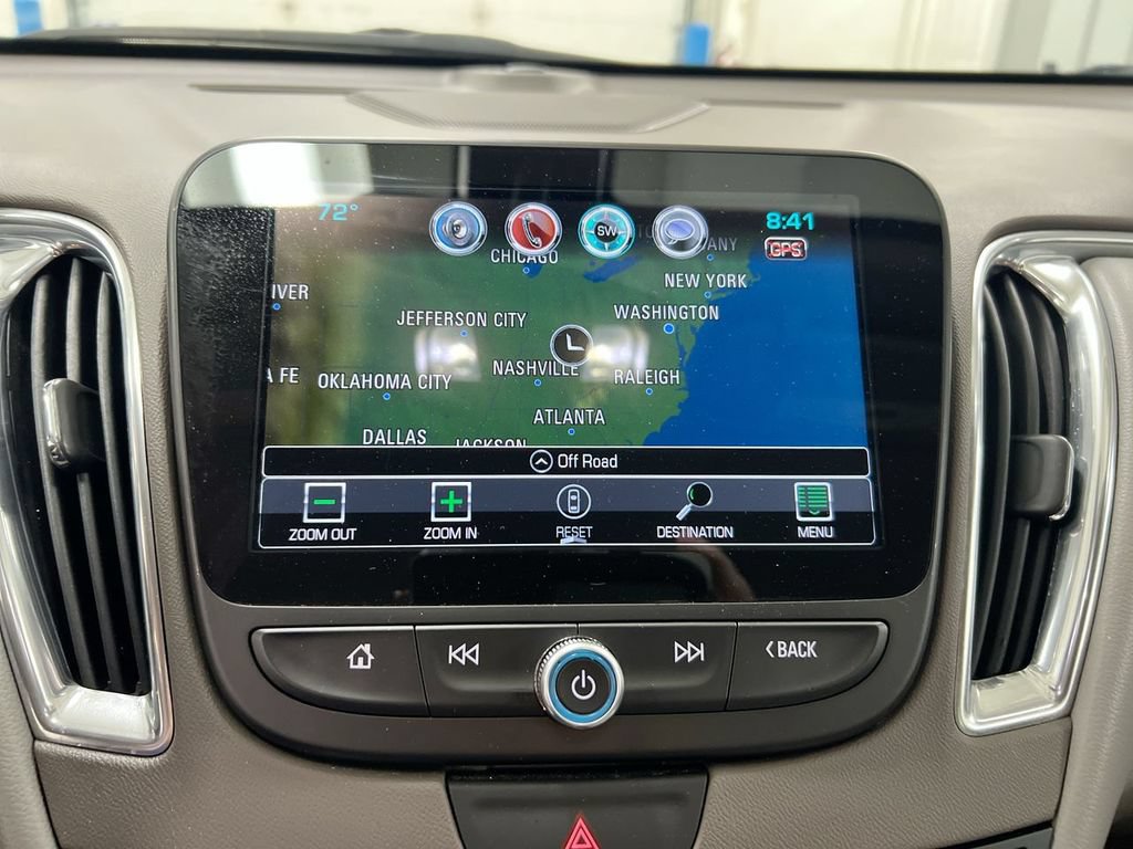 Used 2018 Chevrolet Malibu Premier FWD image 15
