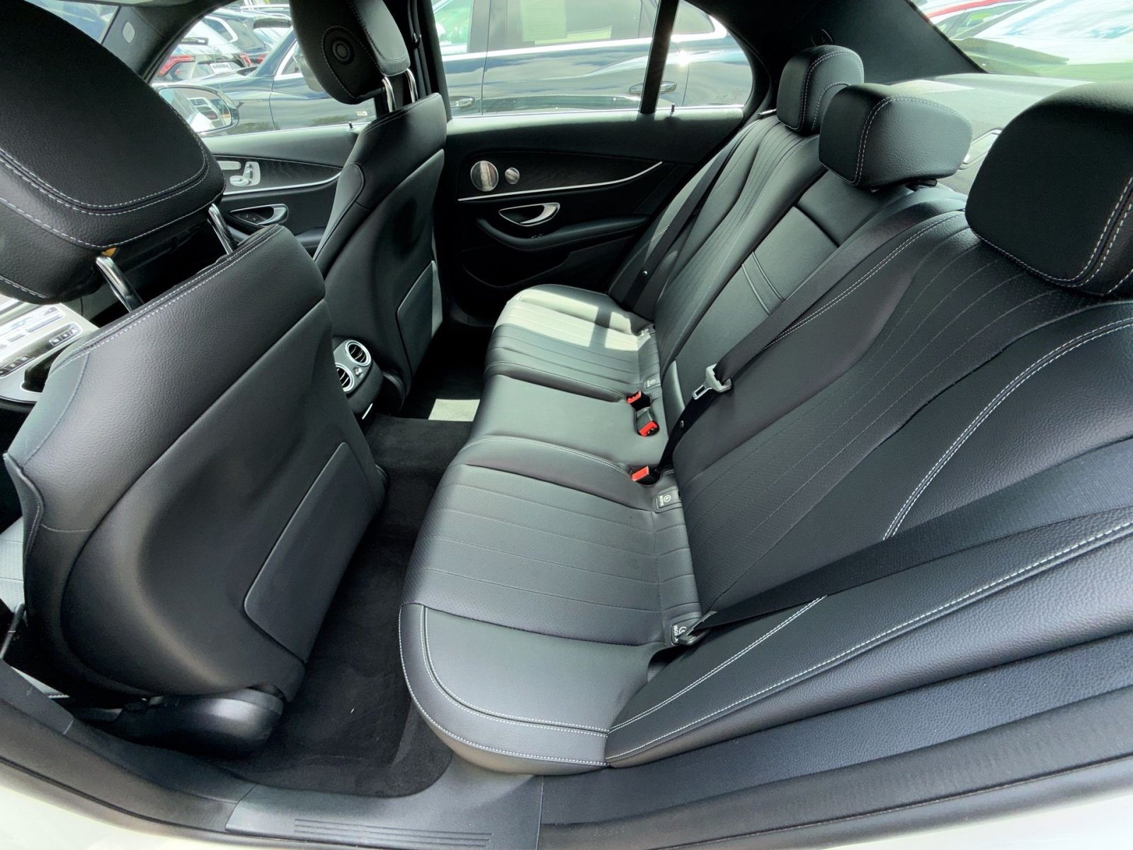 Used 2023 Mercedes-Benz E 350 4MATIC Sedan image 25