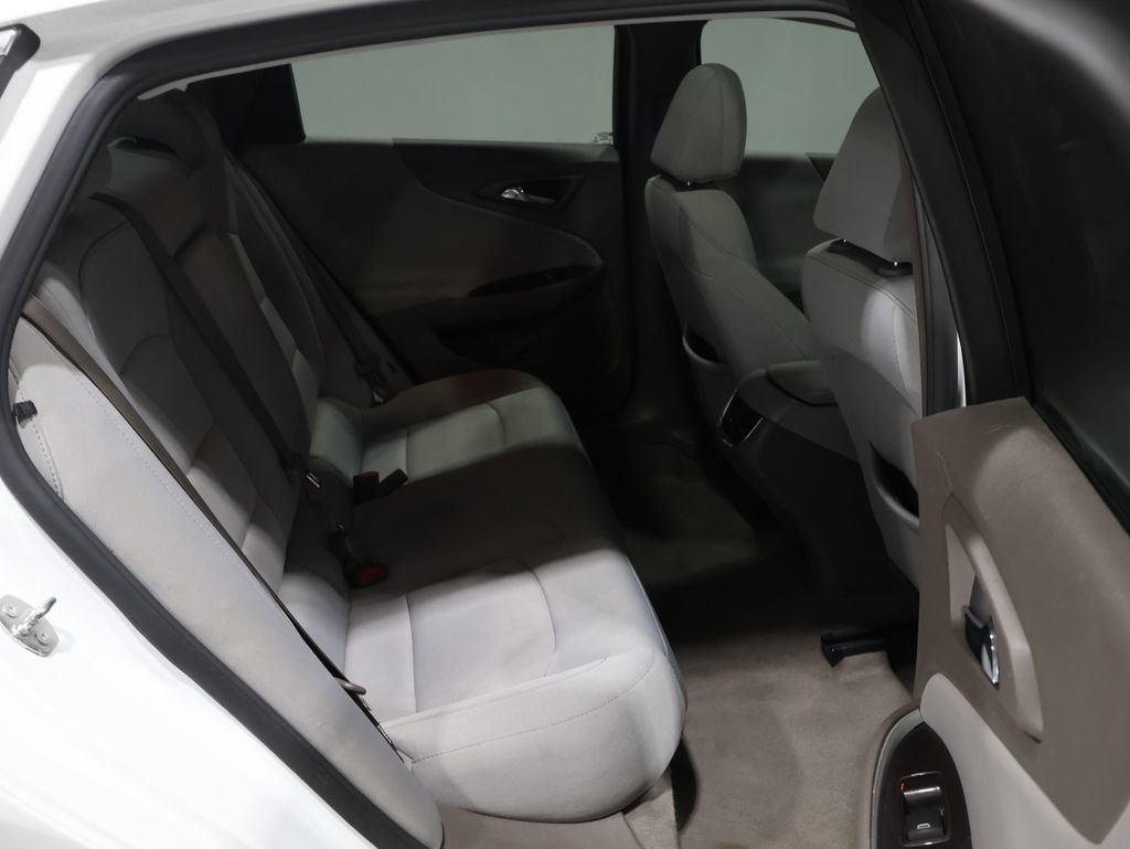 Used 2021 Chevrolet Malibu LT image 20