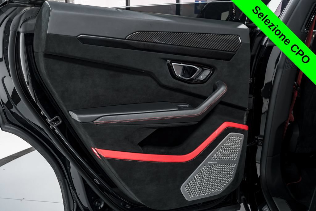 Used 2023 Lamborghini Urus Performante AWD/4WD image 31