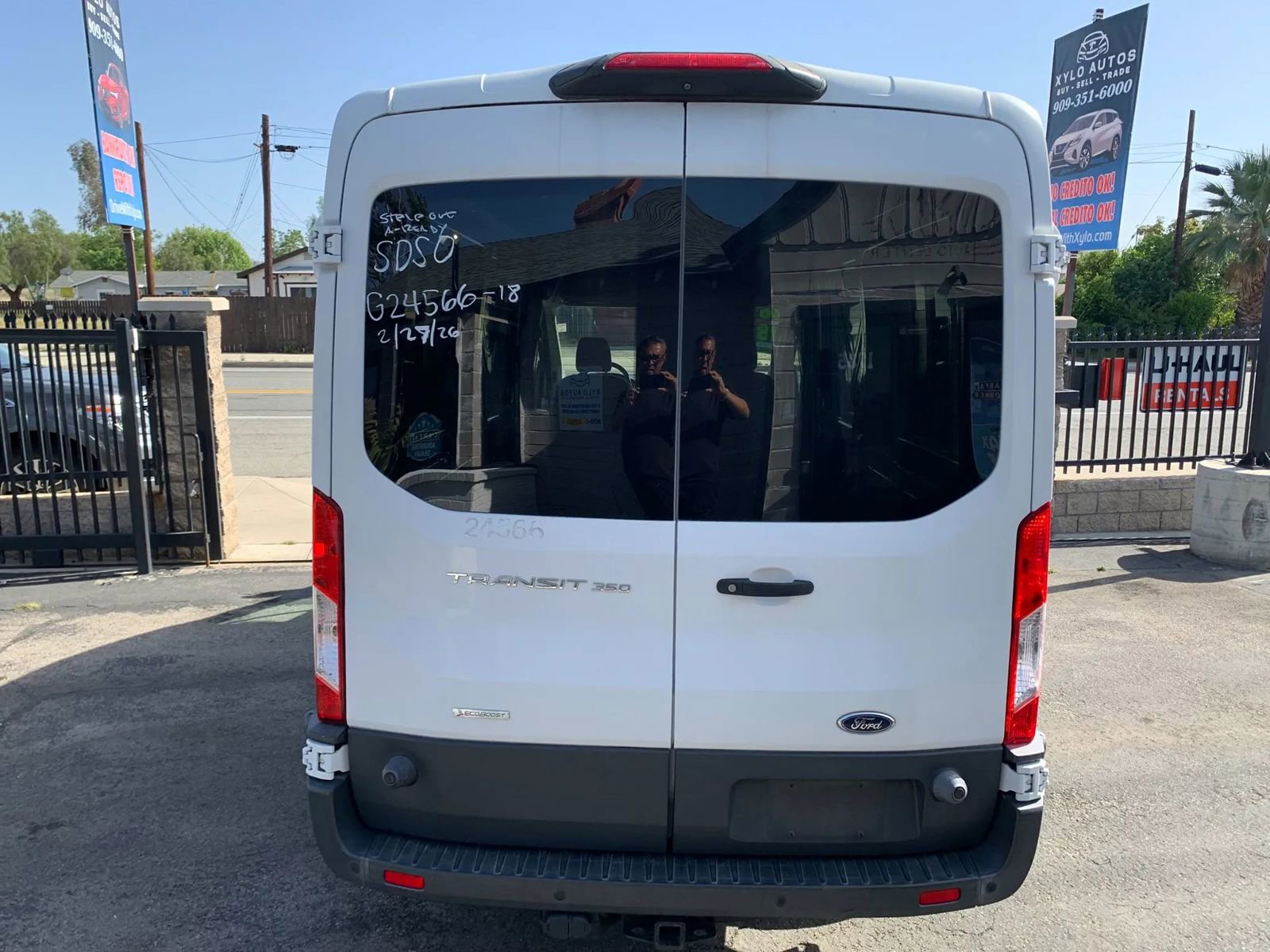 Used 2018 Ford Transit 350 148 Medium Roof RWD image 5