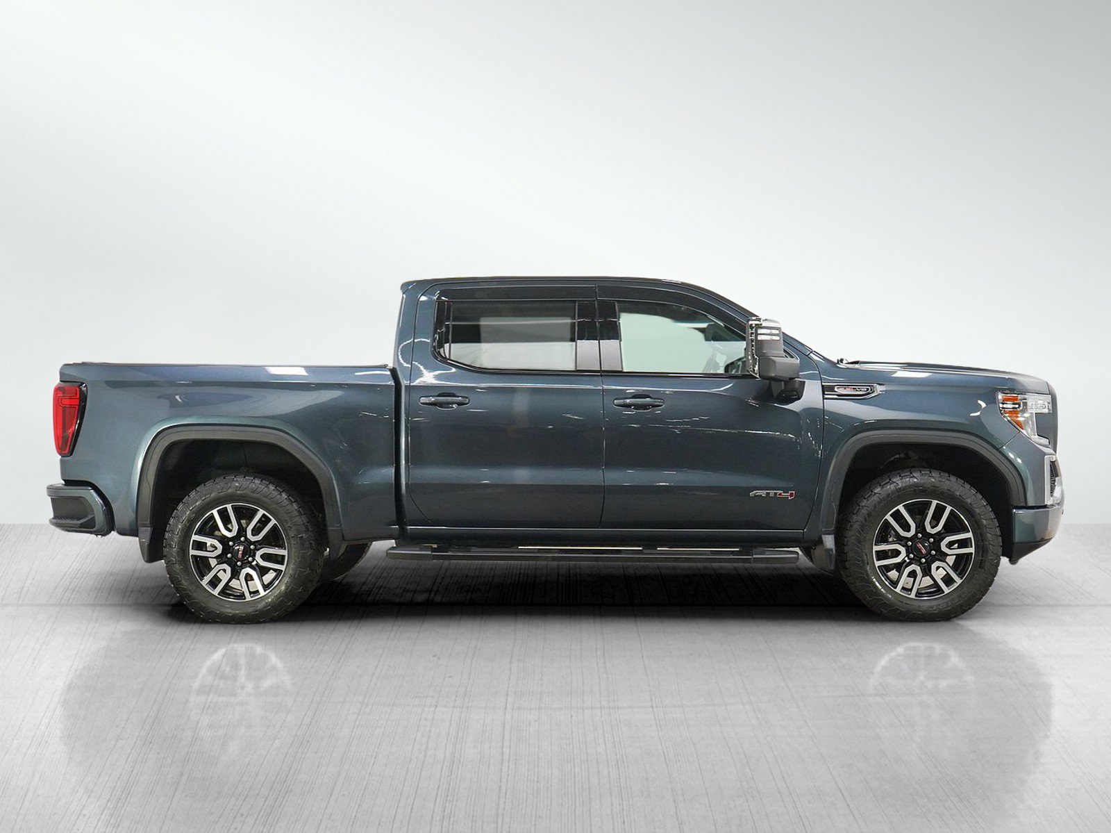 Used 2020 GMC Sierra 1500 AT4 w/ AT4 Premium Package AWD/4WD image 6