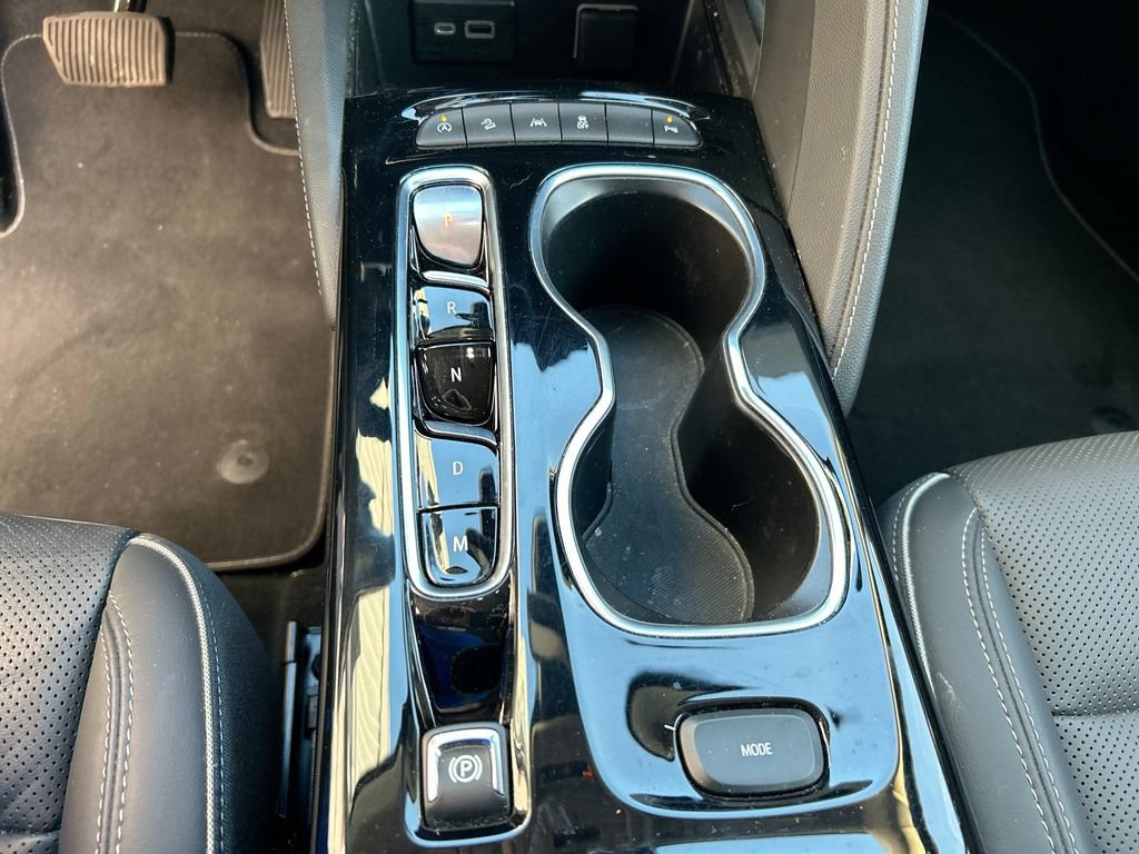 Used 2023 Buick Envision Essence AWD/4WD image 19