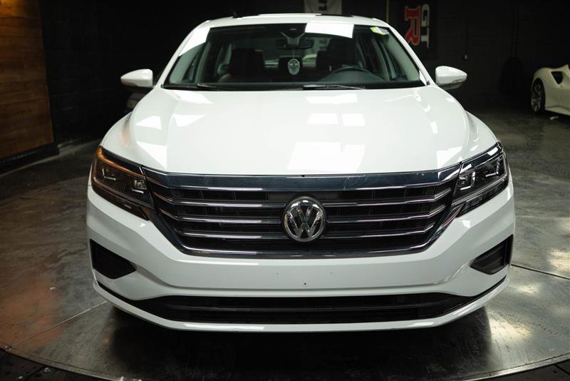 Used 2020 Volkswagen Passat 2.0T SEL image 3