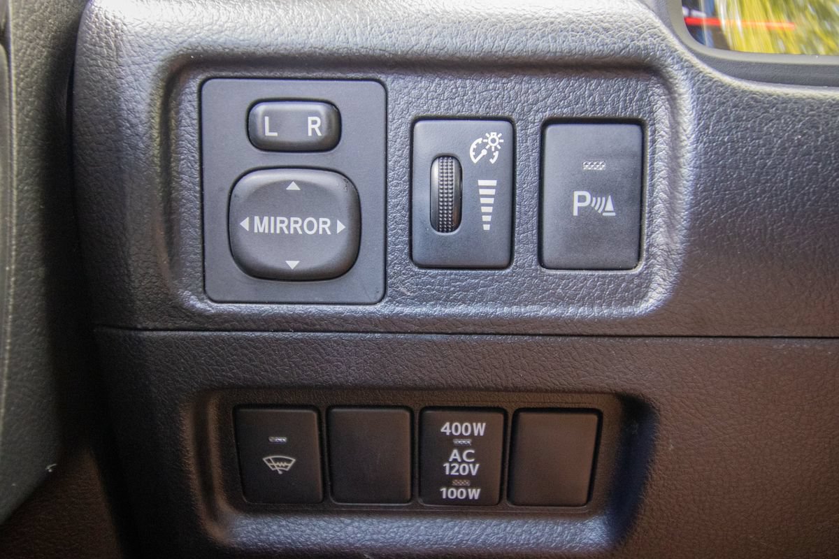 Used 2016 Toyota 4Runner Limited AWD/4WD image 39