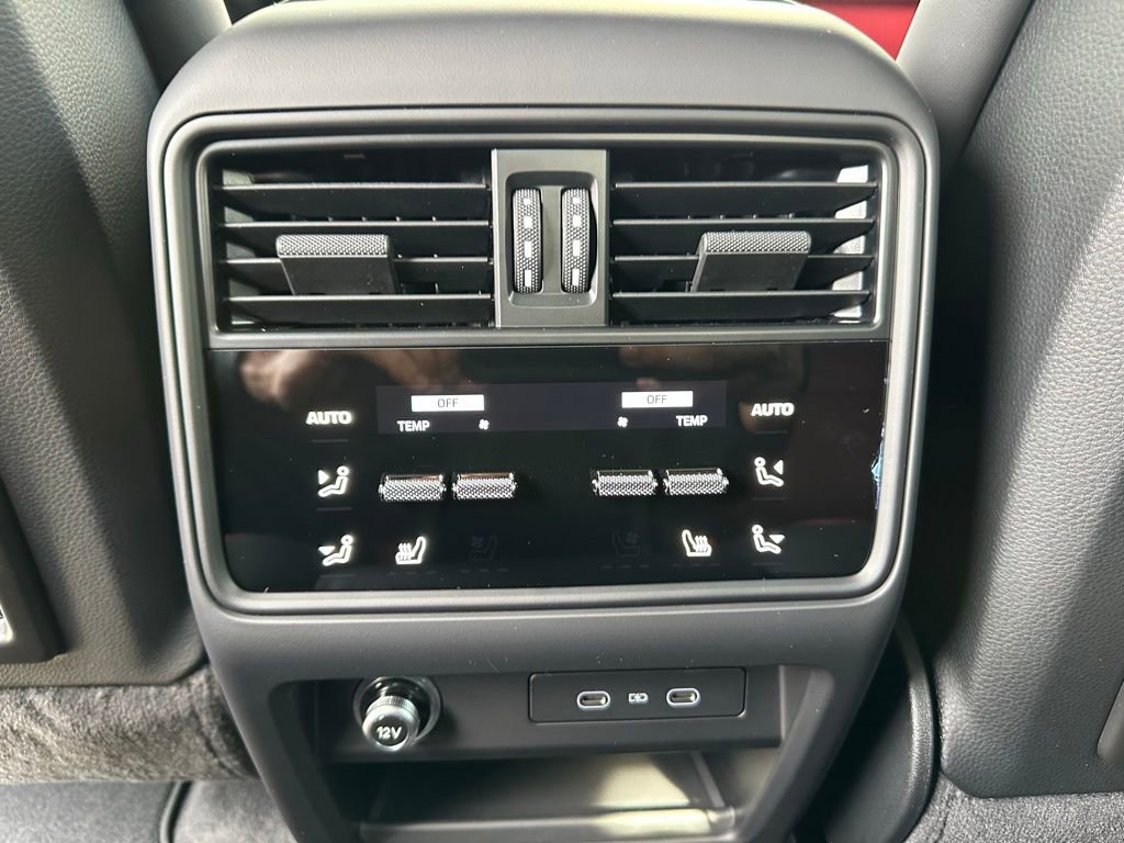 Used 2026 Porsche Cayenne S image 41
