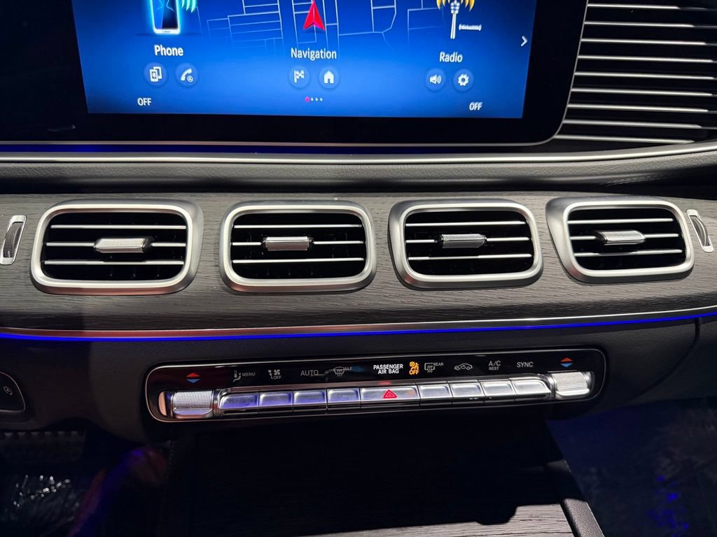 Used 2025 Mercedes-Benz GLS 450 4MATIC w/ AMG Line Exterior image 22
