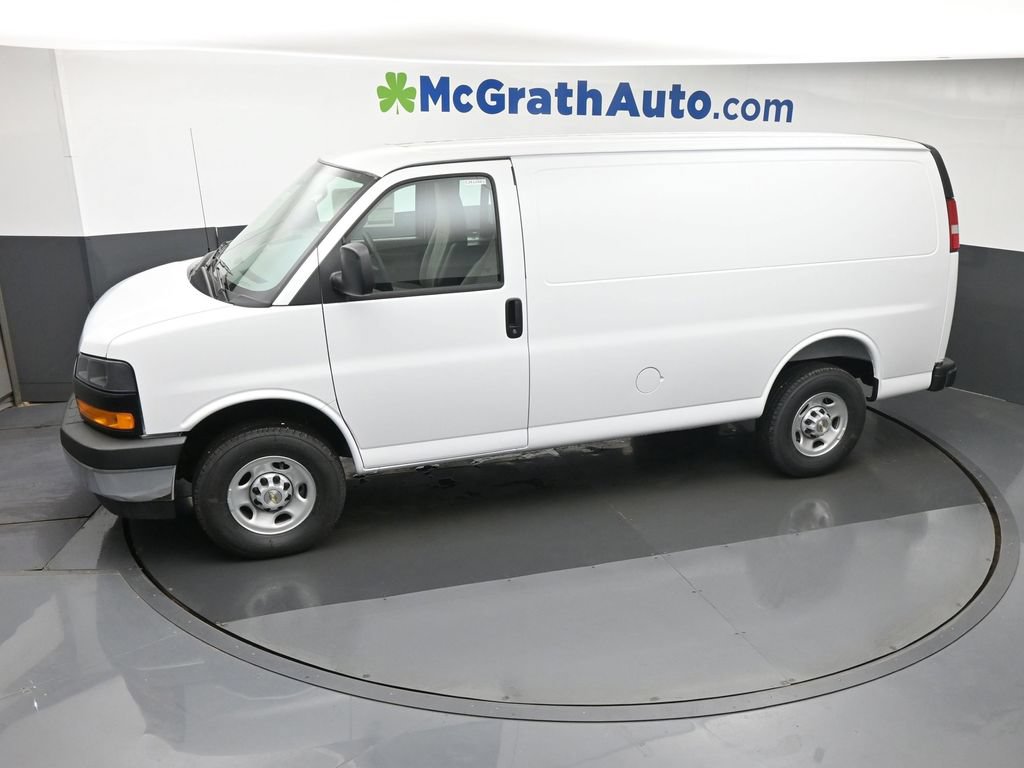 New 2026 Chevrolet Express 2500 w/ Driver Convenience Package RWD image 19