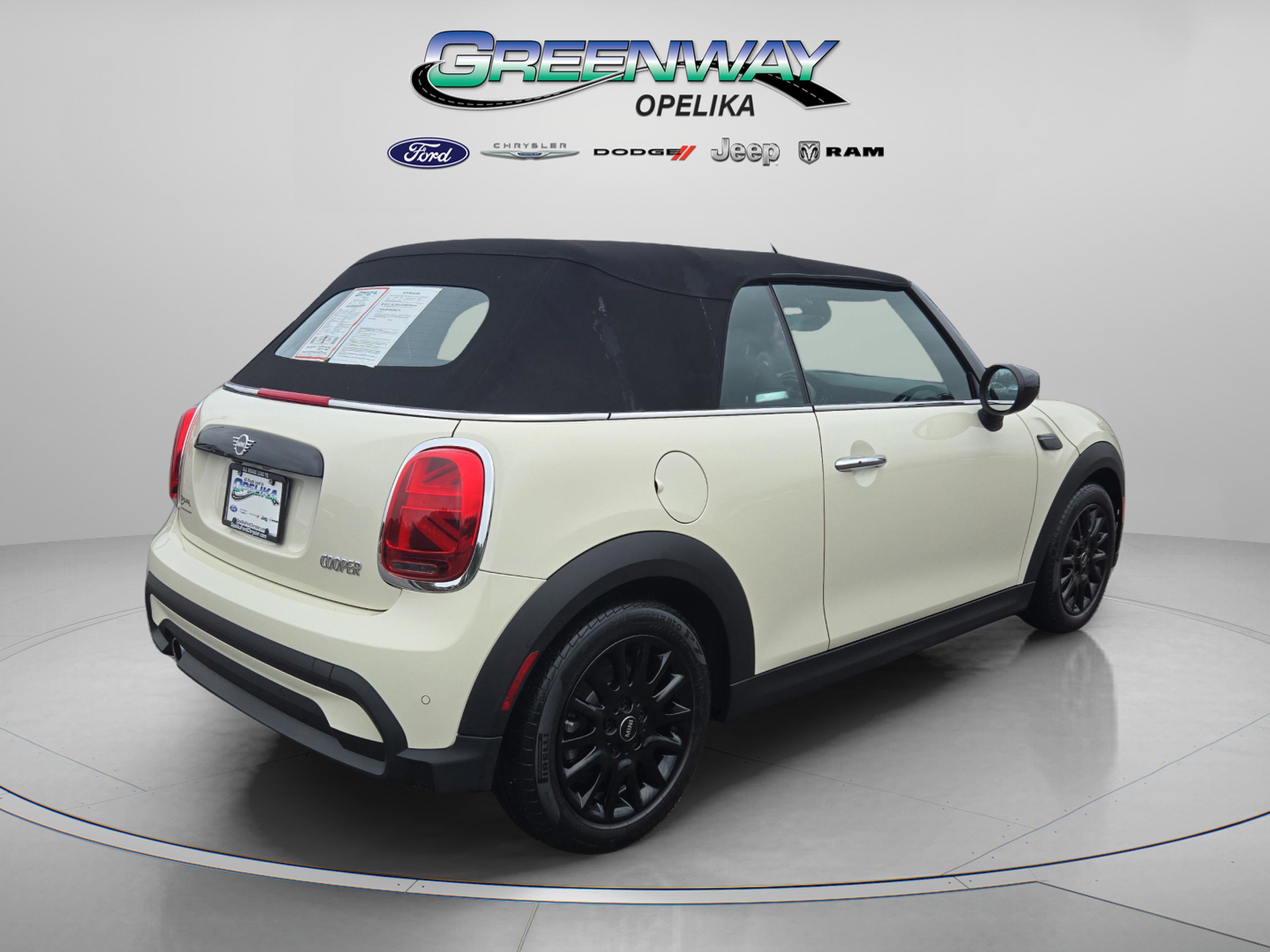 Used 2023 MINI Cooper Convertible image 7