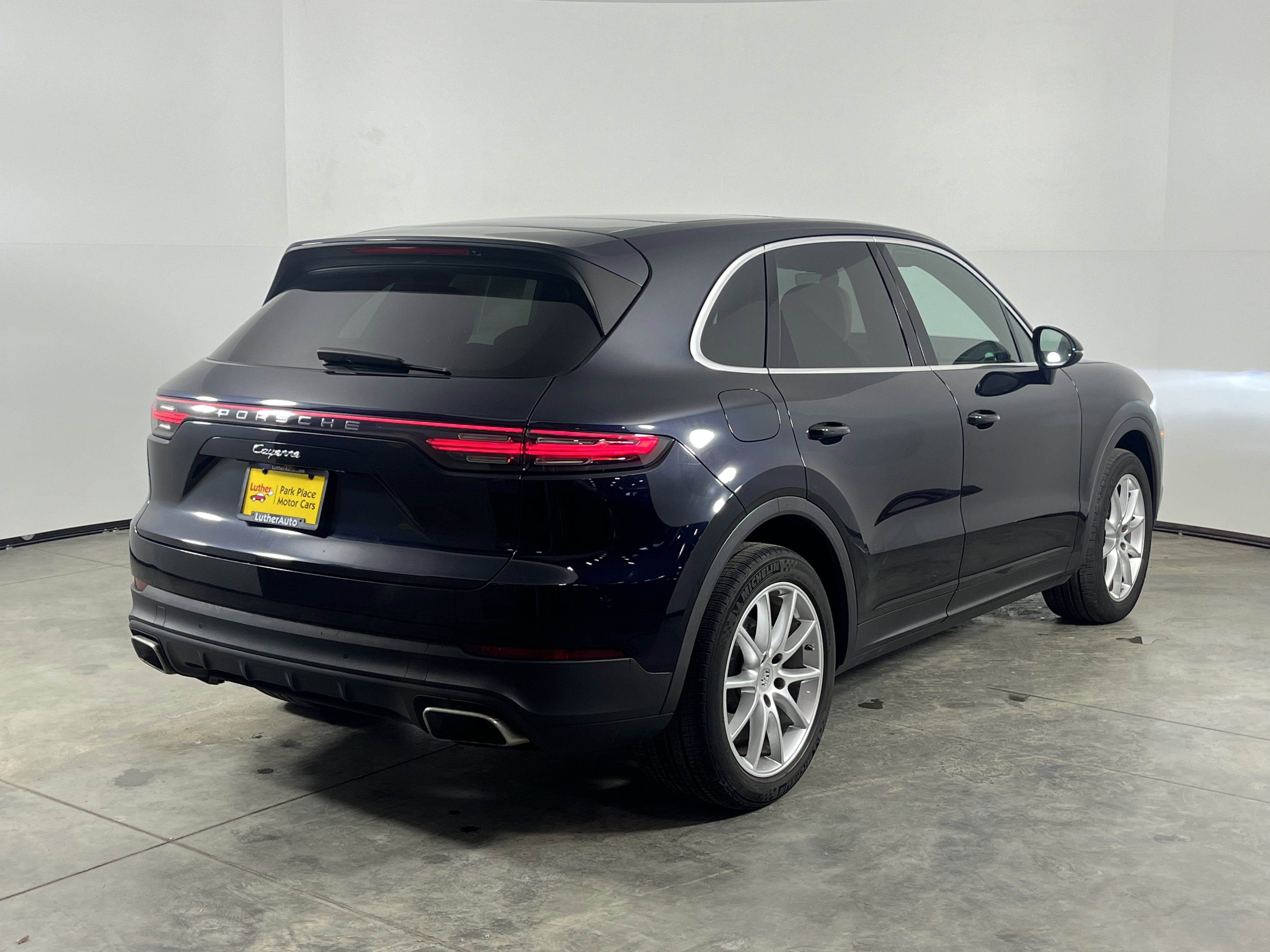 Used 2023 Porsche Cayenne image 7