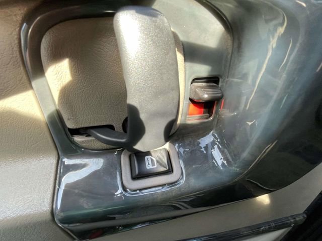 Used 2015 Chevrolet Express 2500 Extended image 19