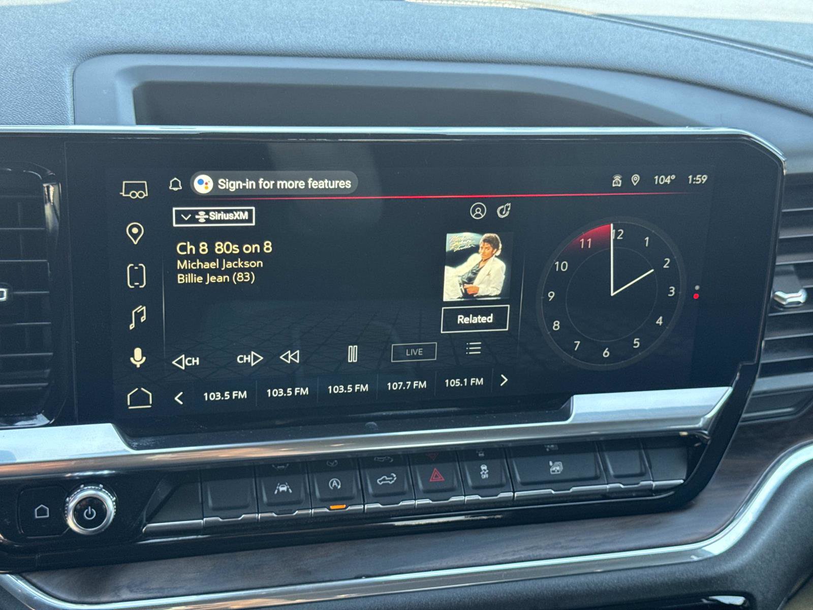 Used 2025 GMC Sierra 1500 SLT image 13