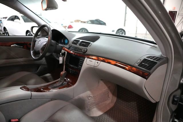 Used 2004 Mercedes-Benz E 320 Sedan image 29