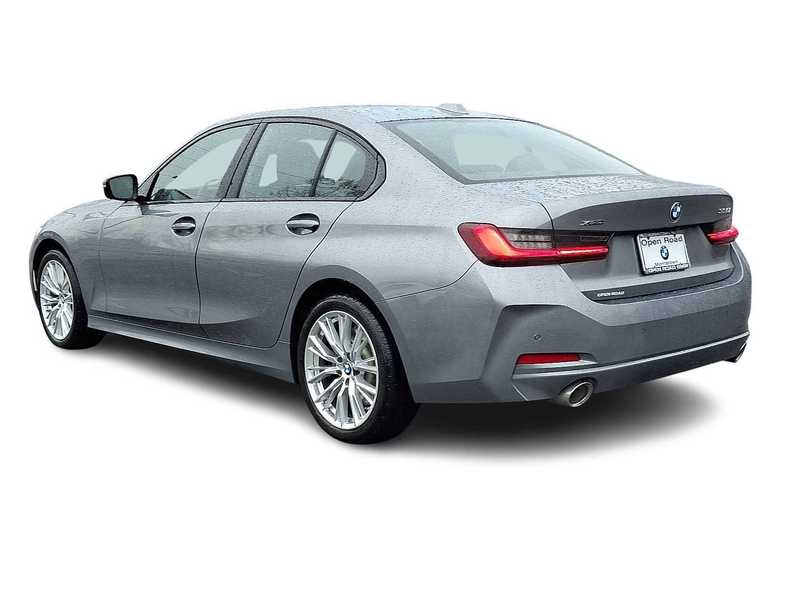 Certified 2023 BMW 330i xDrive Sedan w/ Driving Assistance Package image 4