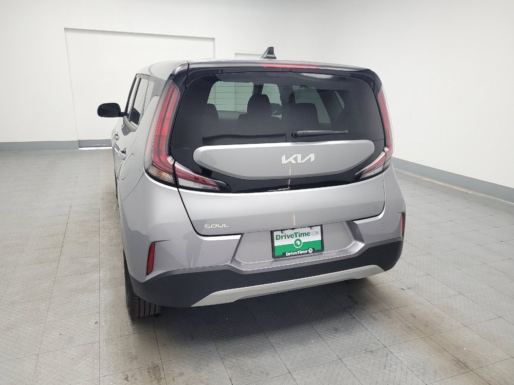 Used 2025 Kia Soul LX image 6