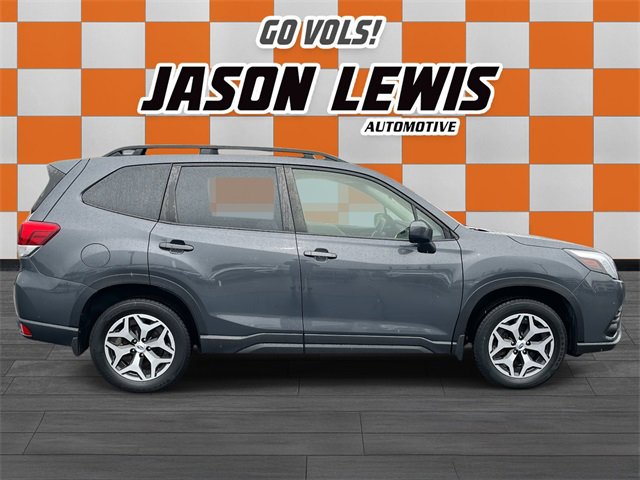 Used 2023 Subaru Forester Premium image 2
