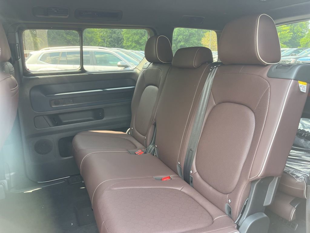 New 2025 Volkswagen ID. Buzz Pro S image 24