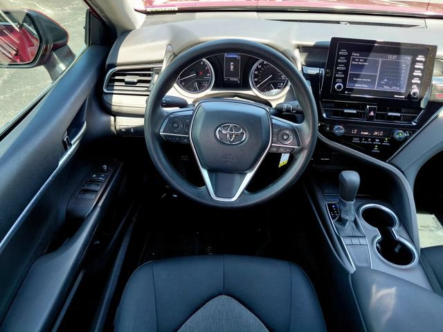 Used 2022 Toyota Camry LE FWD image 16