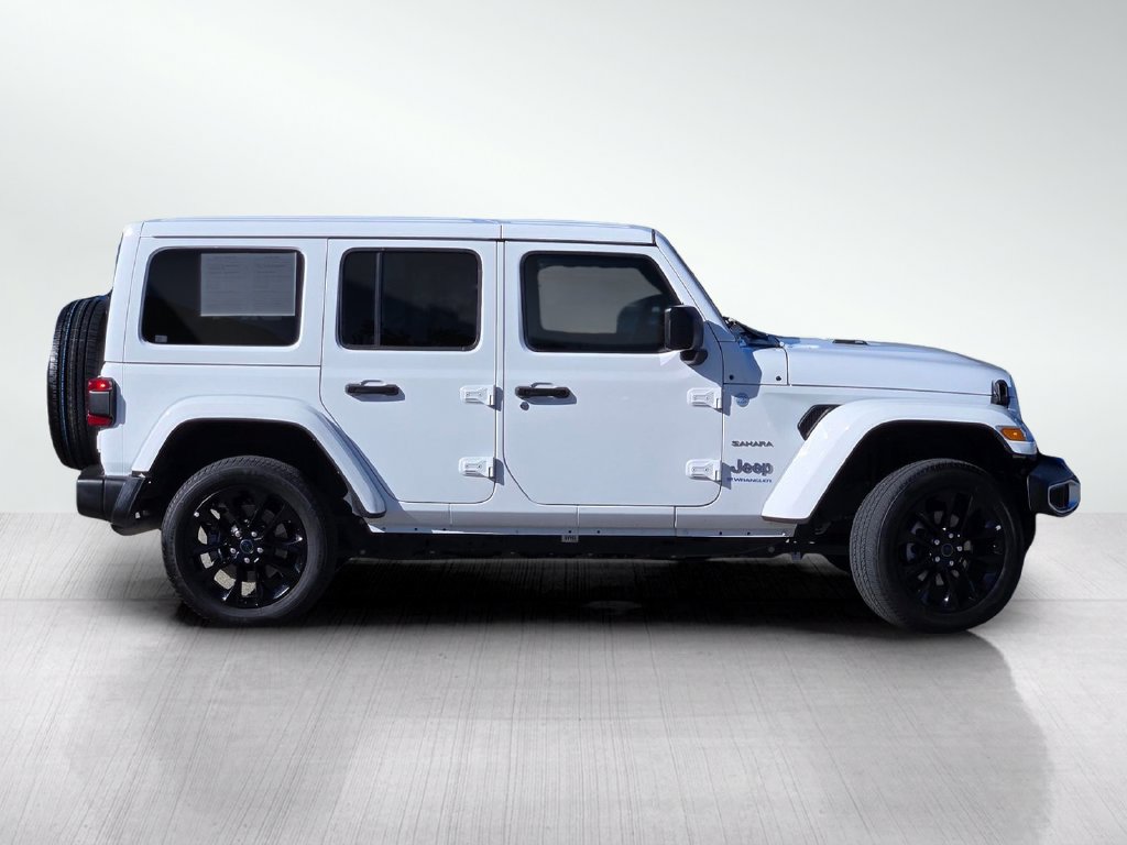 Used 2024 Jeep Wrangler Unlimited Sahara AWD/4WD image 3
