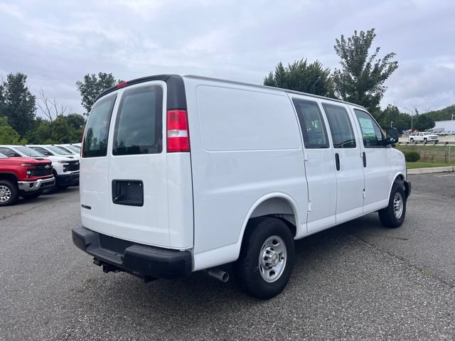 New 2025 Chevrolet Express 3500 w/ Driver Convenience Package RWD image 11