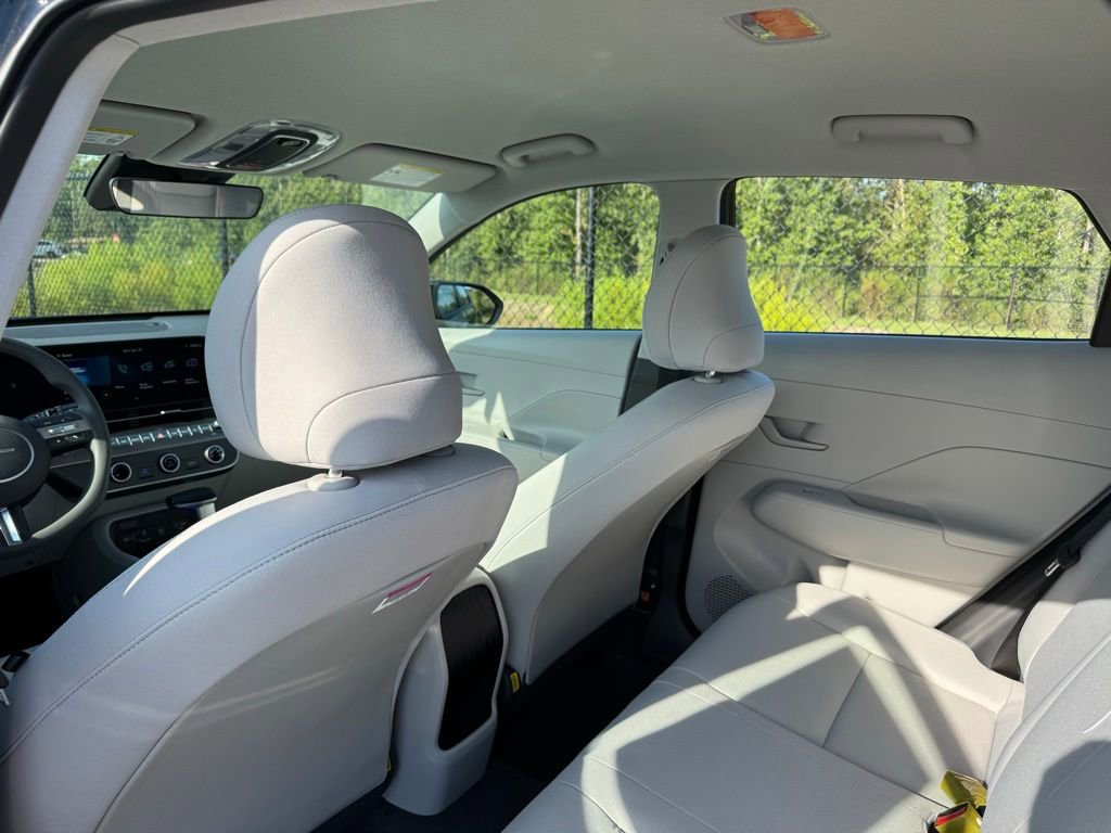 Used 2026 Hyundai Kona SE image 16