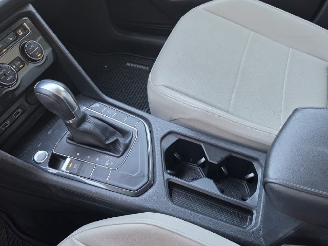 Used 2018 Volkswagen Tiguan SE FWD image 24