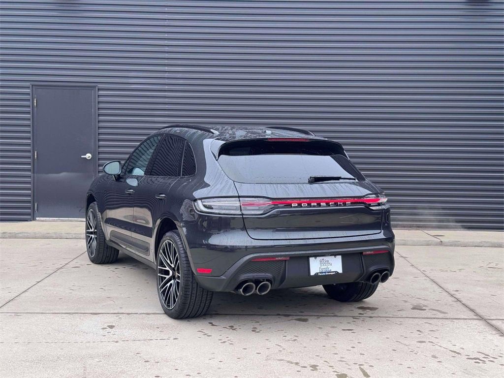 New 2026 Porsche Macan image 3