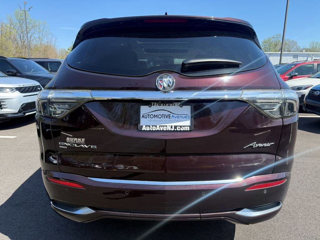 Used 2022 Buick Enclave Avenir image 5