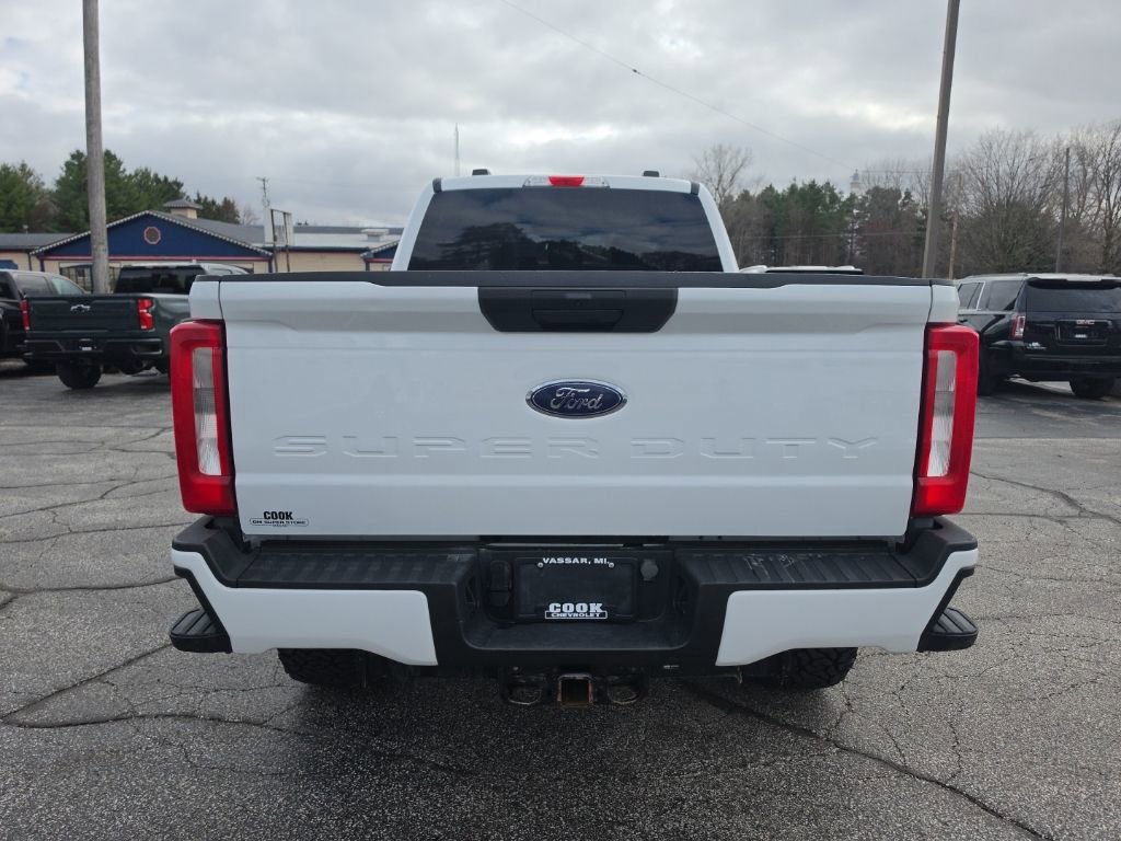 Used 2023 Ford F250 XLT AWD/4WD image 5