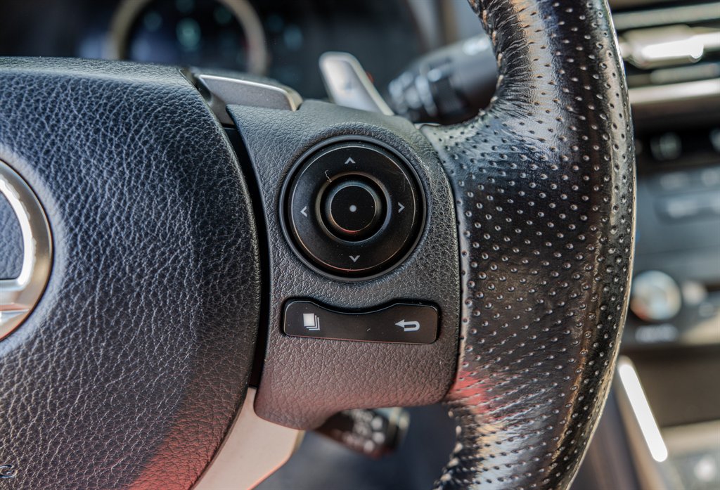 Used 2016 Lexus IS 350 w/ F Sport Package RWD image 17
