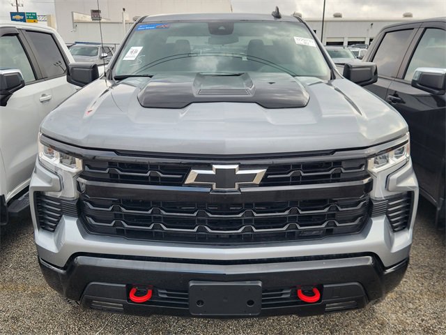 Used 2024 Chevrolet Silverado 1500 LT Trail Boss w/ LPO, Dark Essentials Package image 2