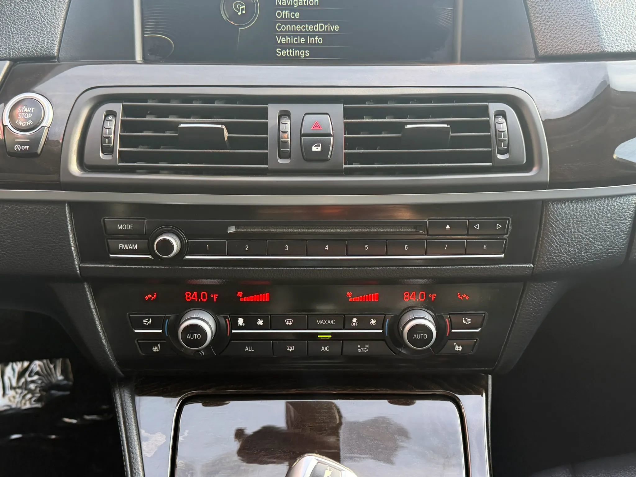 Used 2013 BMW 528i xDrive Sedan AWD/4WD image 17