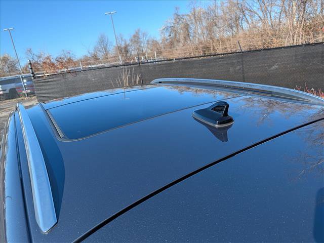 Used 2022 Volkswagen Taos SE w/ Panoramic Sunroof Package image 23