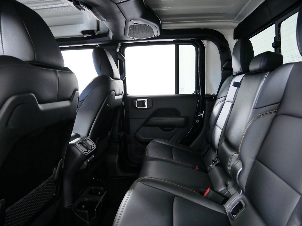 Certified 2024 Jeep Gladiator Sport w/ Premium Package image 28