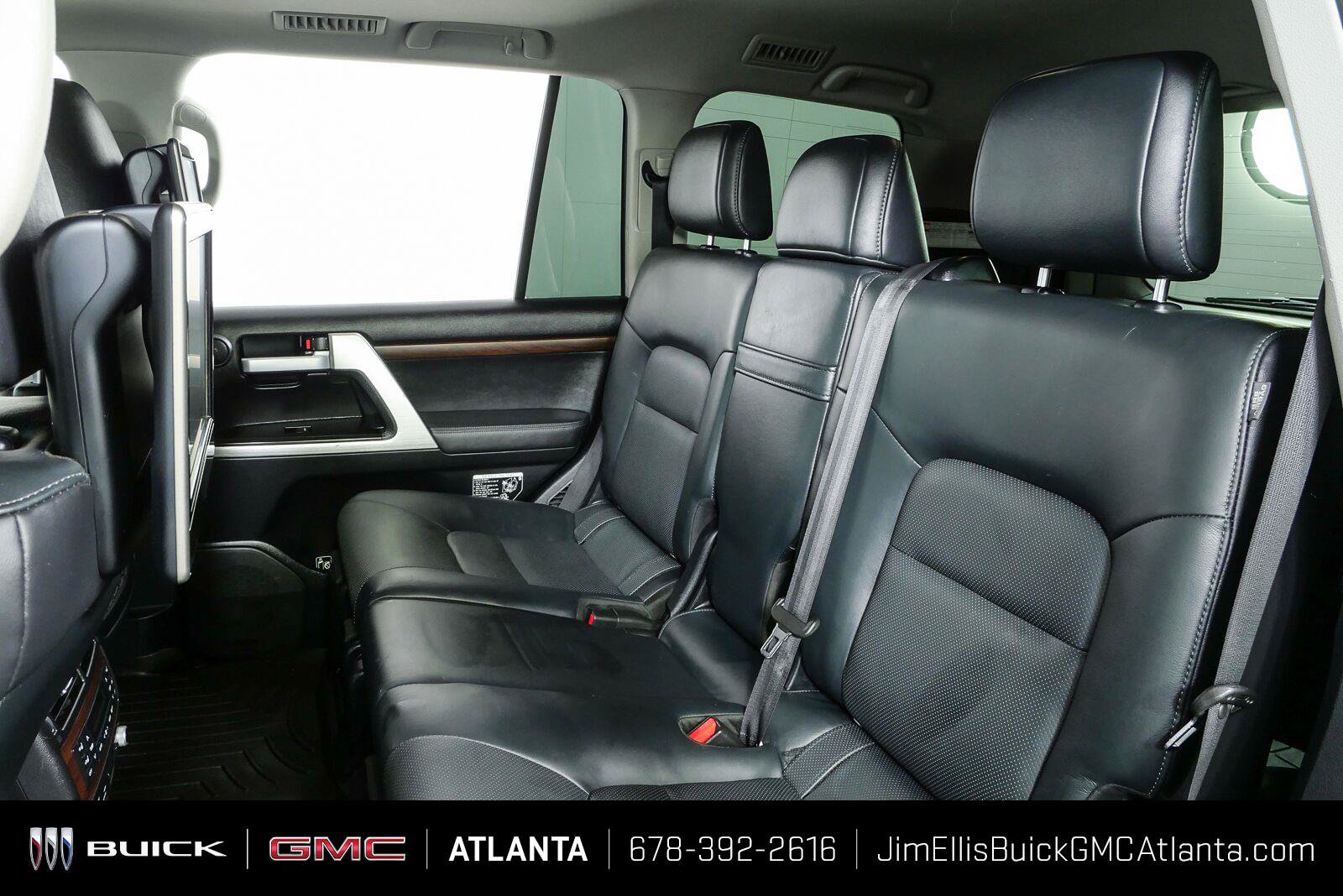 Used 2017 Toyota Land Cruiser AWD/4WD image 18