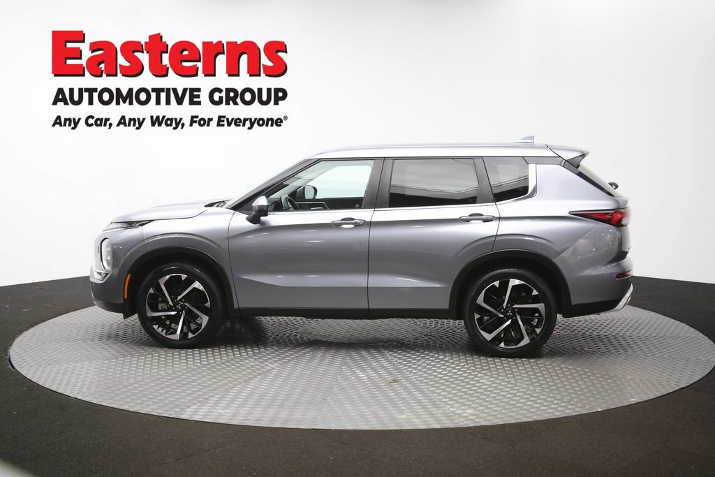 Used 2024 Mitsubishi Outlander SE image 60