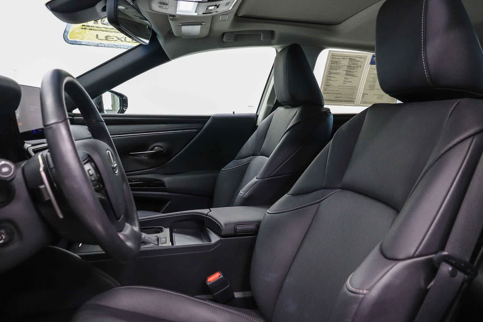 Used 2024 Lexus ES 350 w/ Premium Package FWD image 18