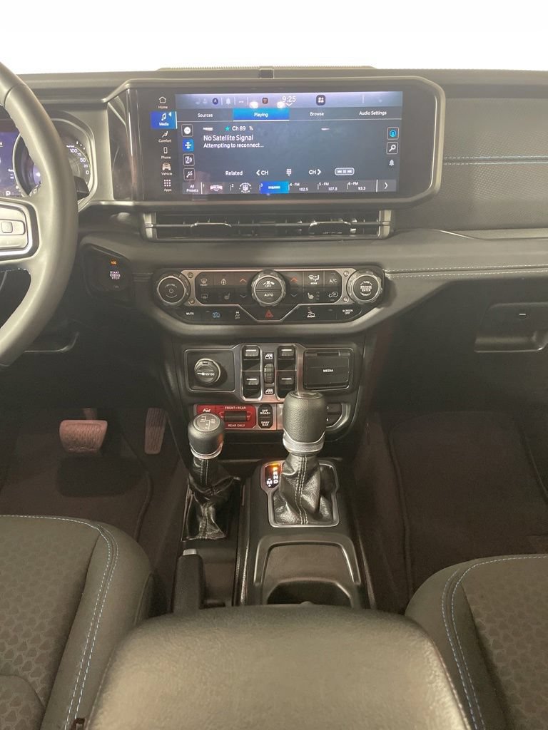 Certified 2025 Jeep Wrangler Unlimited Rubicon 4xe w/ Convenience Group AWD/4WD image 12