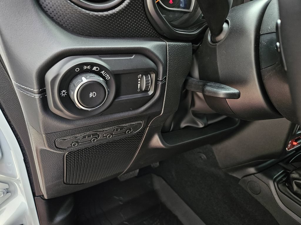 New 2026 Jeep Wrangler Unlimited Rubicon AWD/4WD image 15